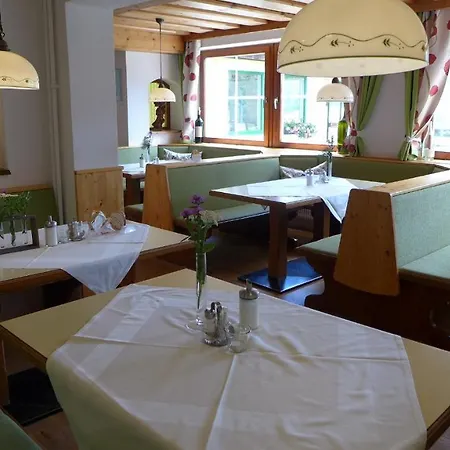 Schallergut 3*